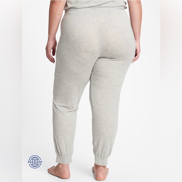 **SOLD** GAP Truesleep Joggers in Modal - Picture 3 of 15